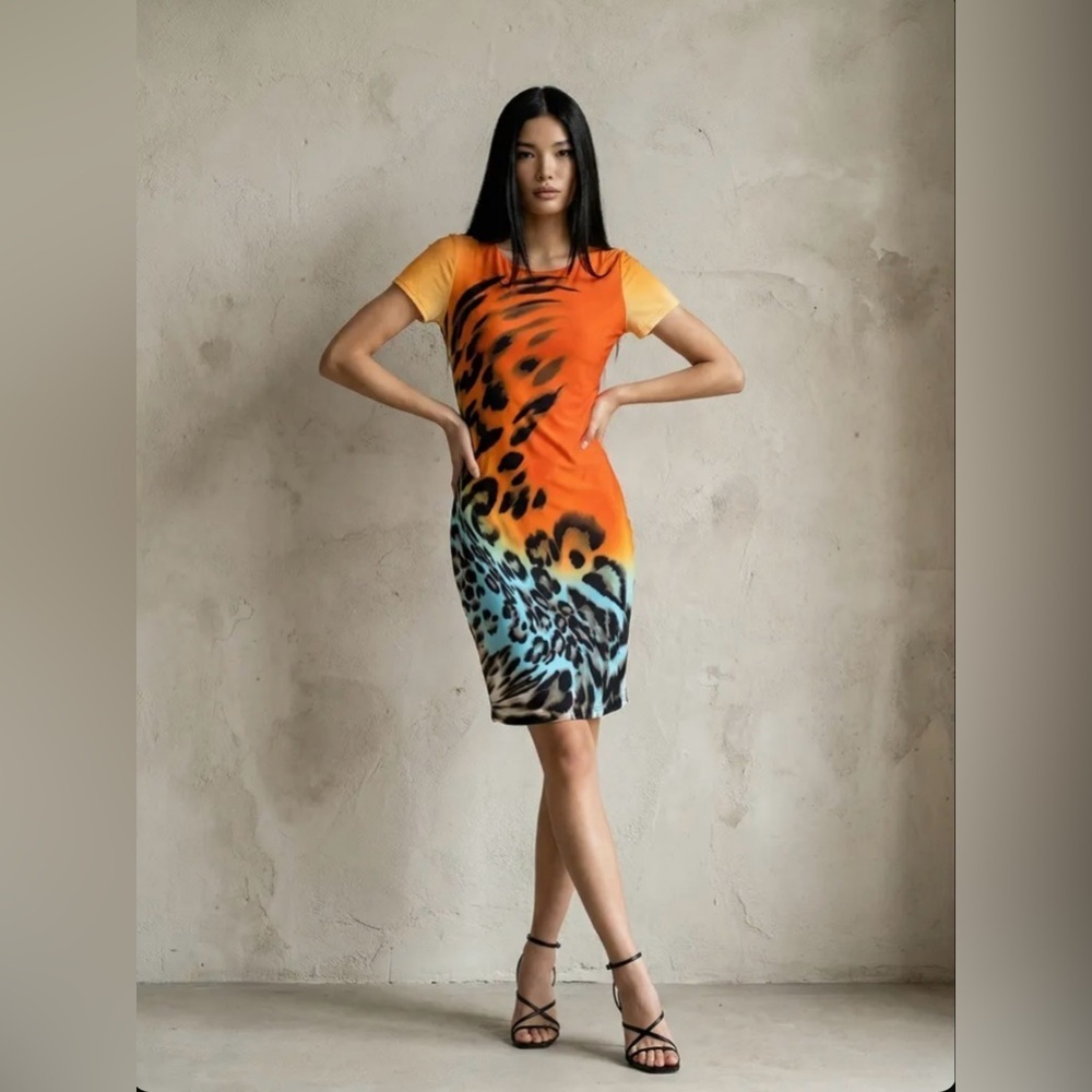 Frank Lyman Design Stand out Stunning Dress!